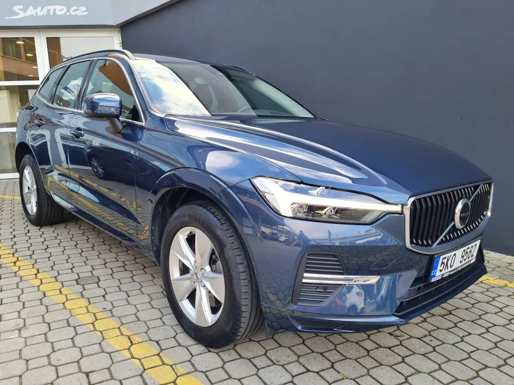 Volvo XC60 B4 diesel MOMENTUM PRO FWD Image 1